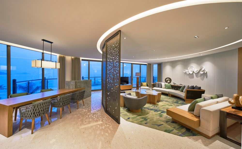 Prime Minister Suite (Grand Ocean View Suite with Two Bed Rooms）, The Westin Shimei Bay Resort 5*