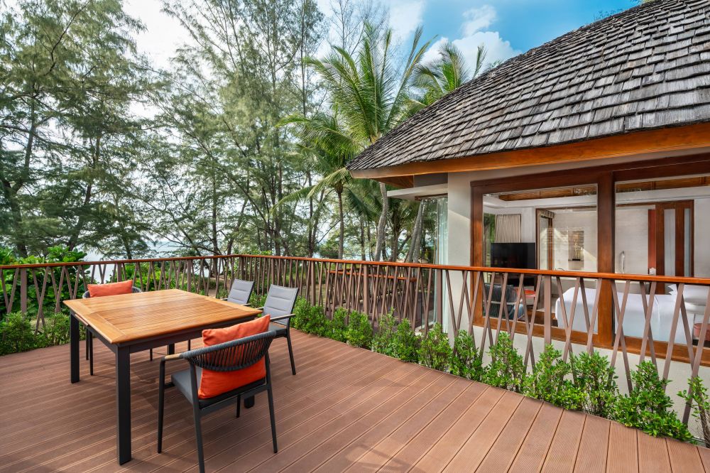 Duplex Oceanfront Villa, Renaissance Resort & Spa 5*