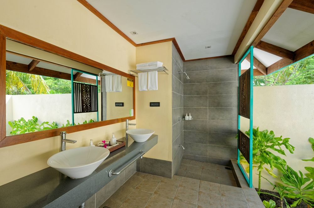 Sunset Beach Villa, Canareef Resort (ex. Herathera Island Resort) 4*