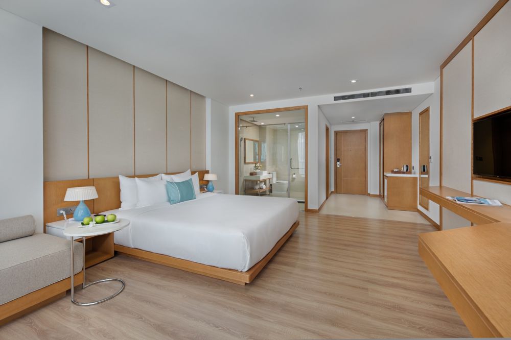 Premier Suite City View, TMS Hotel Da Nang Beach 5*