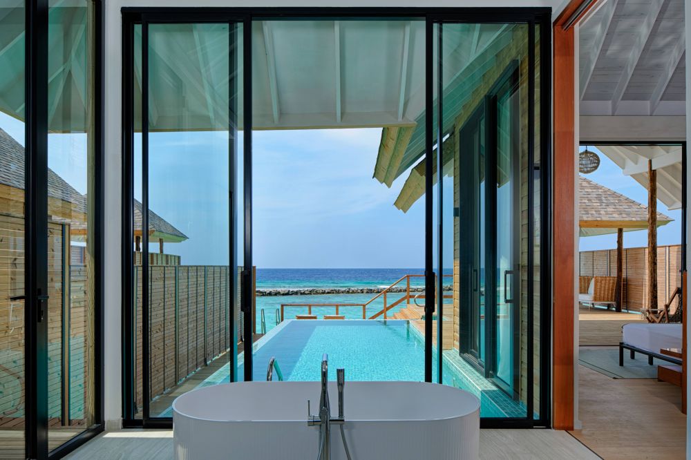 Deluxe Water Pool Villa, Ananea Madivaru Maldives 5*