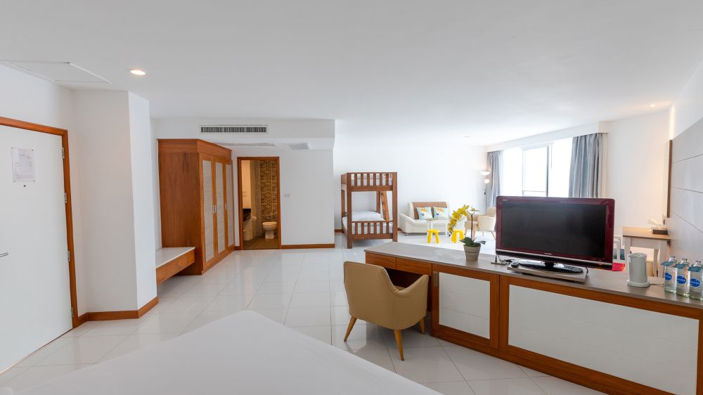 Family Quadruple, Pinnacle Grand Jomtien 4*