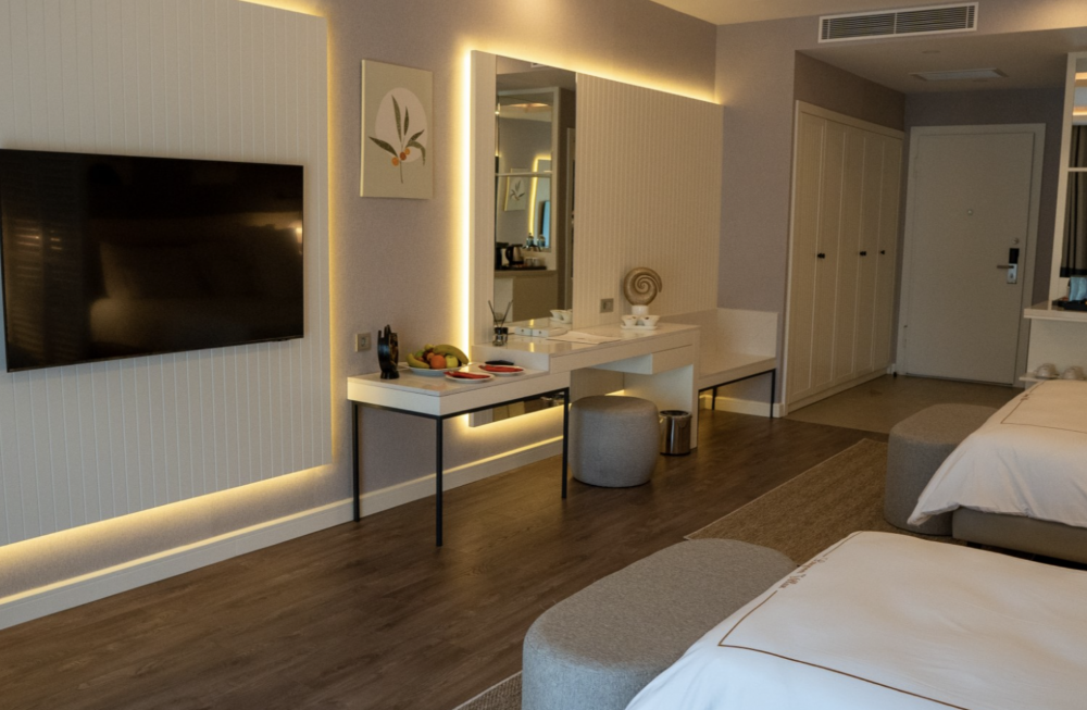 STANDARD LAGOON SUITE, Royal Wings 5*