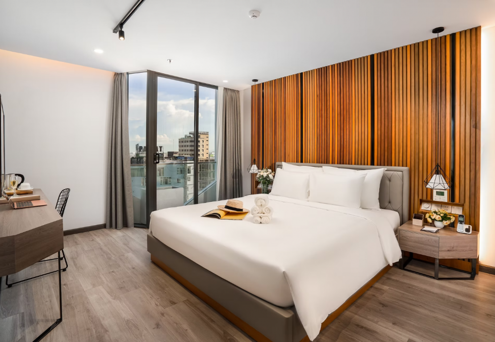 Deluxe River View with balcony, Haian Riverfront Hotel Danang 4*