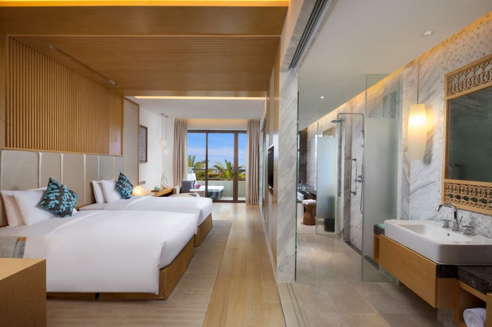 Deluxe Room, Thousand Cranes Sanya Yazhou Bay,Curio Collection by Hilton 5*