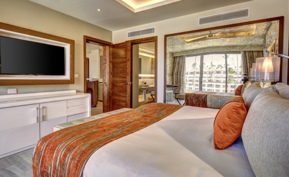 Luxury Presidential One Bedroom Suite, Royalton Bavaro 5*