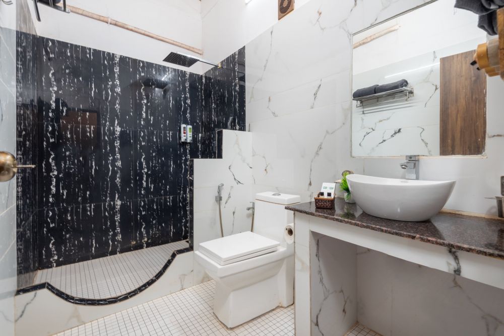 Sunflower, Amadi Beach Front Resort 4*