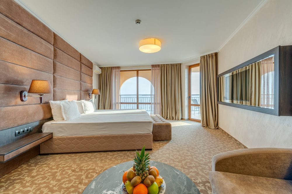 Double Deluxe Room With Sea View, Grand Hotel Sveti Vlas 5*