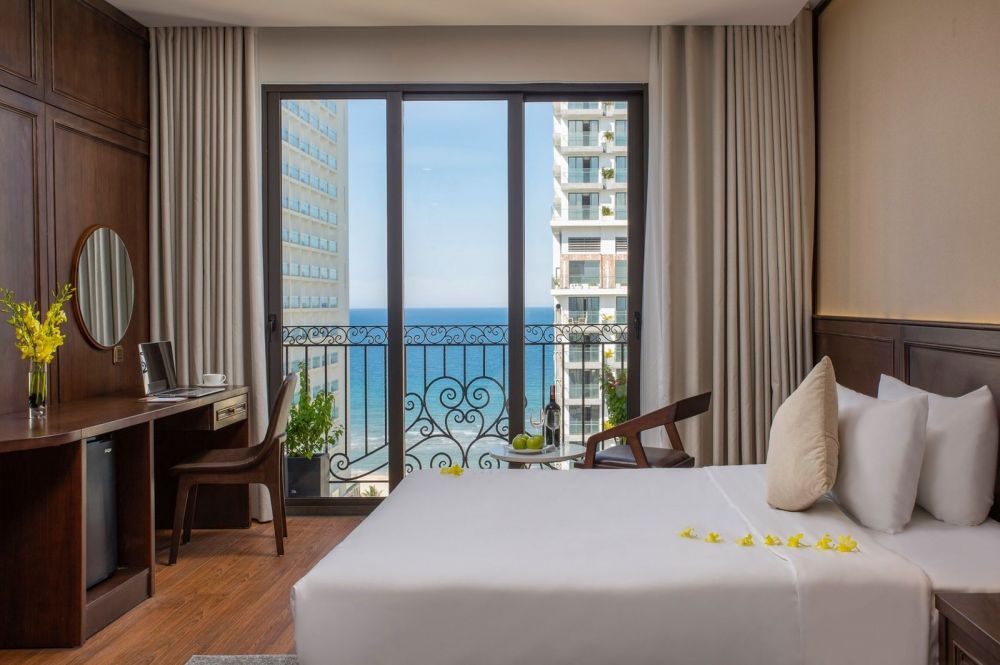 Suite Family Sea View With Balcony, Golden Lotus Hotel Da Nang 4*