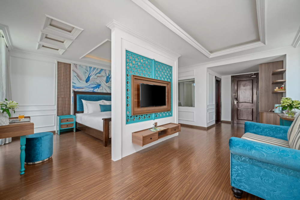 Executive Suite Ocean View with Balcony, Paracel Beach Hotel 4*