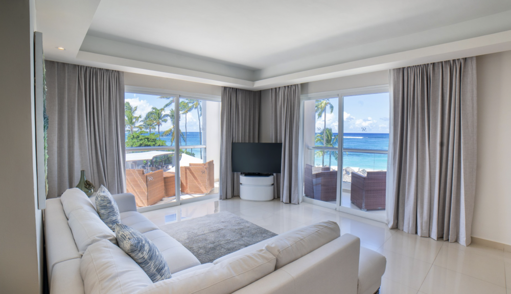 Chairman's Two Bedroom Ocean Front Suite Diamond Club, Royalton Punta Cana 5*