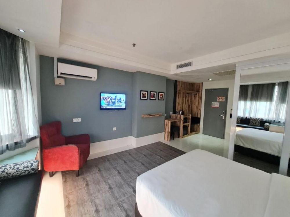 Deluxe Star, Arenaa Star Hotel 3*