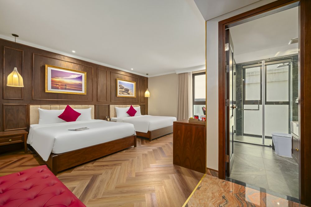Executive Family, Golden Lotus Luxury 4*