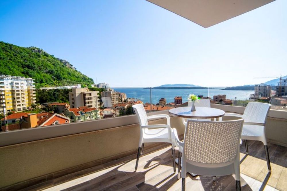 APP 06 Sea View Two bedrooms VII floor, Obala Aura 4*
