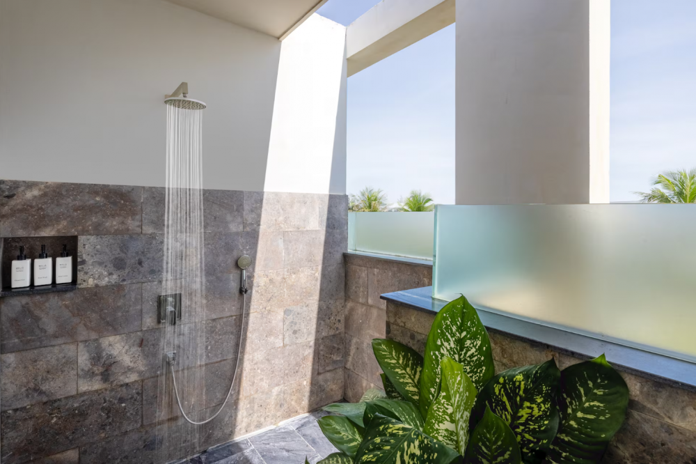The Level Family Two Bedroom, Melia Danang Beach Resort 5*