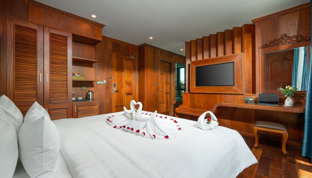Monalisa Suite with Balcony, Monalisa Luxury Hotel 3*
