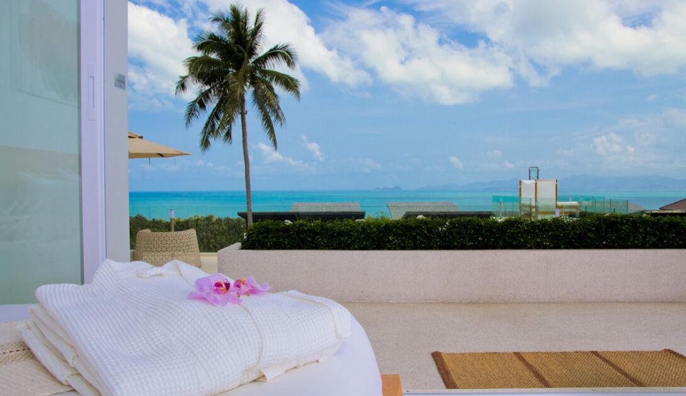 One Bedroom Pool & Terrace Suite, Code Hotel 4*