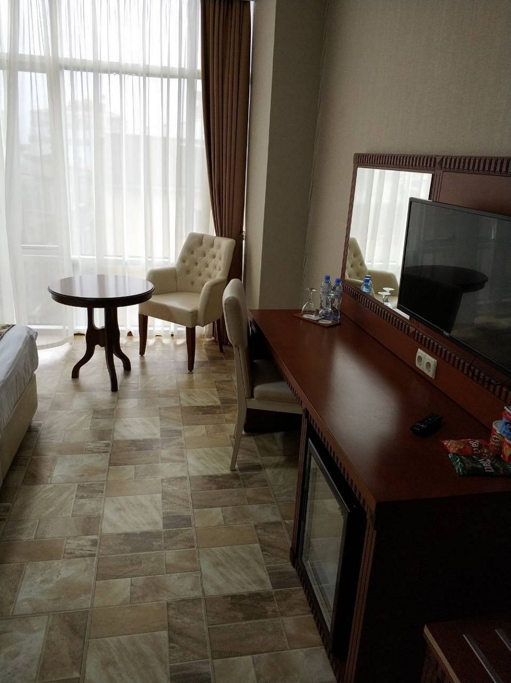 Premium King, Era Palace Batumi 4*