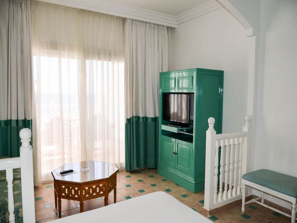 Family Sea View Room, Sheraton Main Building 5*