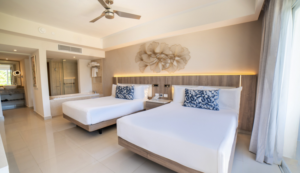 Chairman's Two Bedroom Ocean Front Suite Diamond Club, Royalton Punta Cana 5*