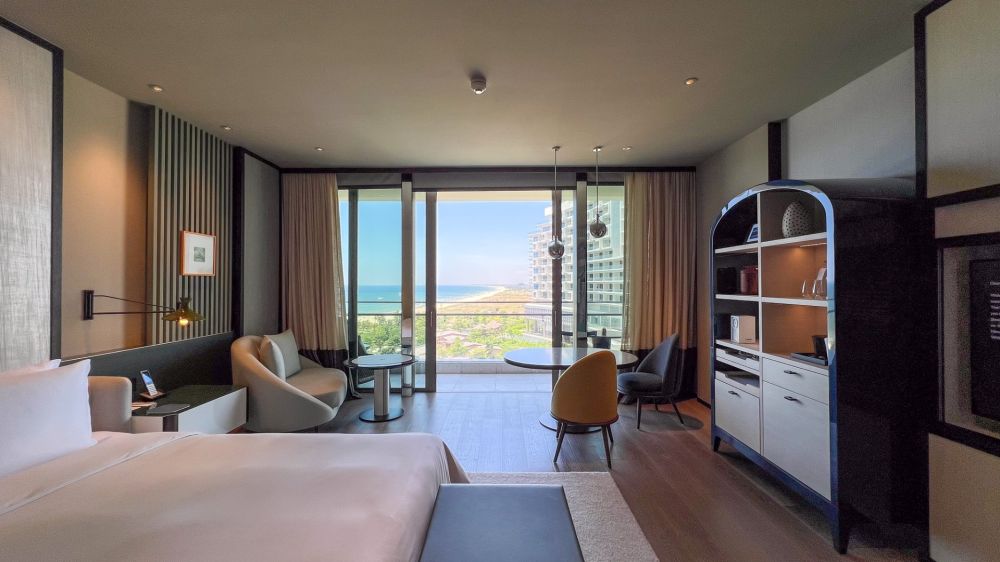 Premier OV, New World Hoiana Beach Resort 5*