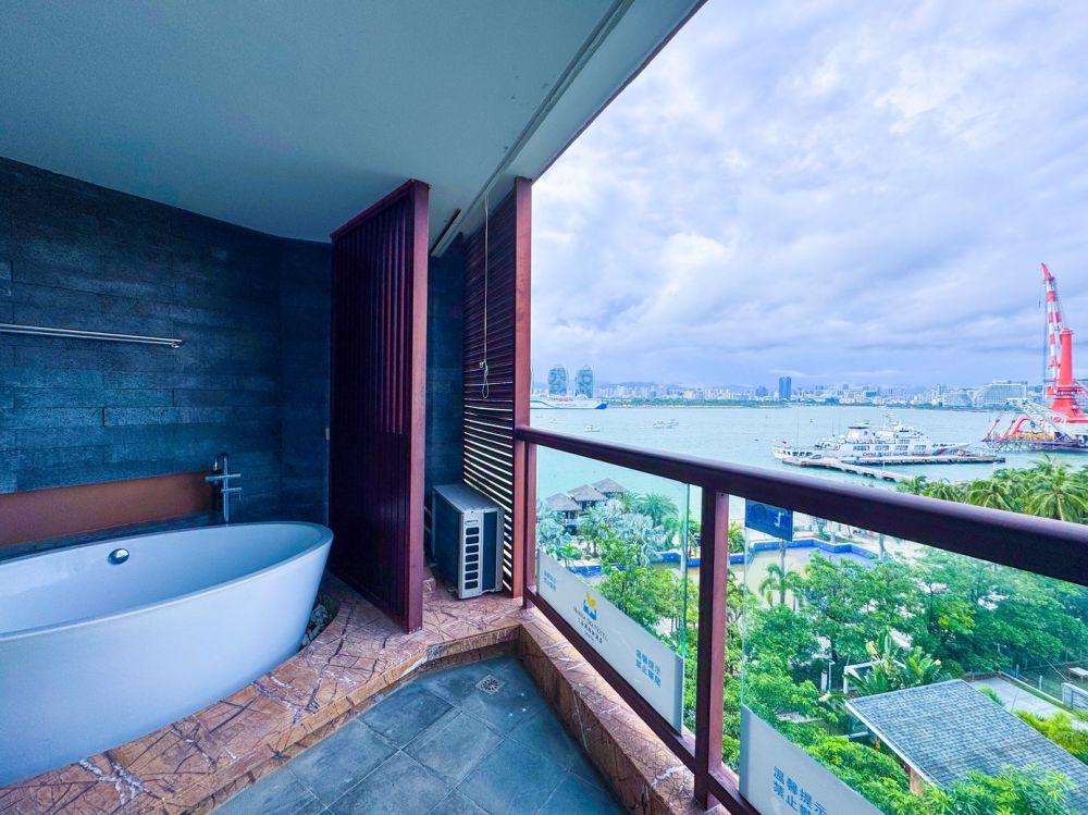 Luxury OV/ Luxury OV Family, Marina Spa Hotel Sanya 4*
