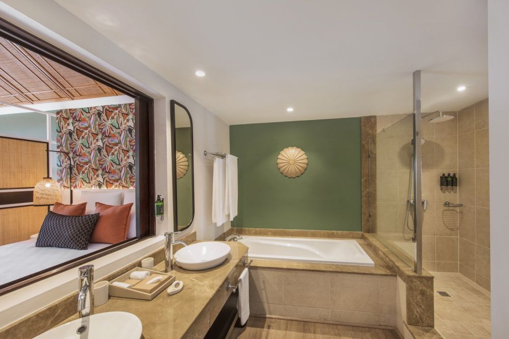 Deluxe/Deluxe Ground Floor, Victoria Beachcomber Resort & SPA 4*