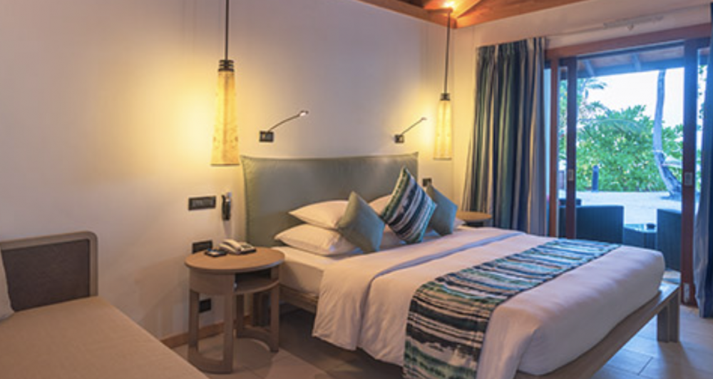 Standalone Beach Villa, Vilamendhoo Island Resort & Spa 4*