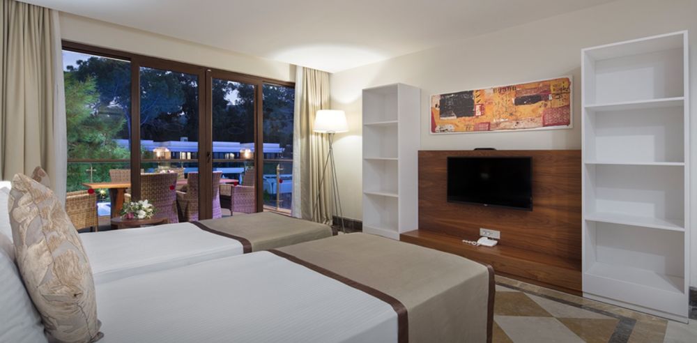 Lagoon Family Suite With 2 Bathrooms, Nirvana Mediterranean Excellence 5*