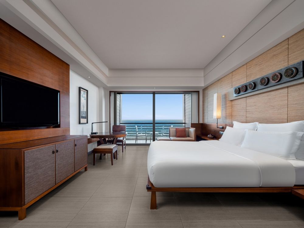 Executive Deluxe Ocean View Room, Pullman Ocean View Sanya Bay Resort & Spa 5*