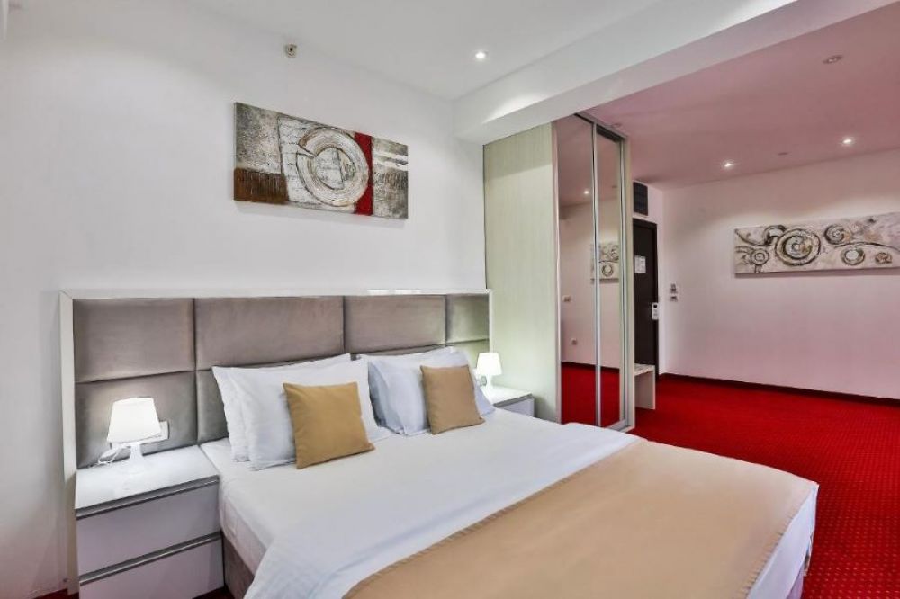 Studio Apartment with Sea View, La Mer Hotel 4*