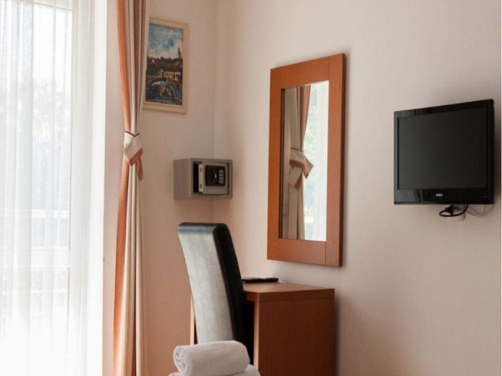 Studio 02 Side Sea View, Sara Lux 4*