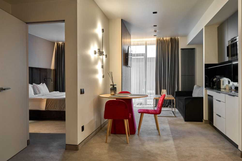 Two-room Deluxe with Terrace, Fomich Residence 