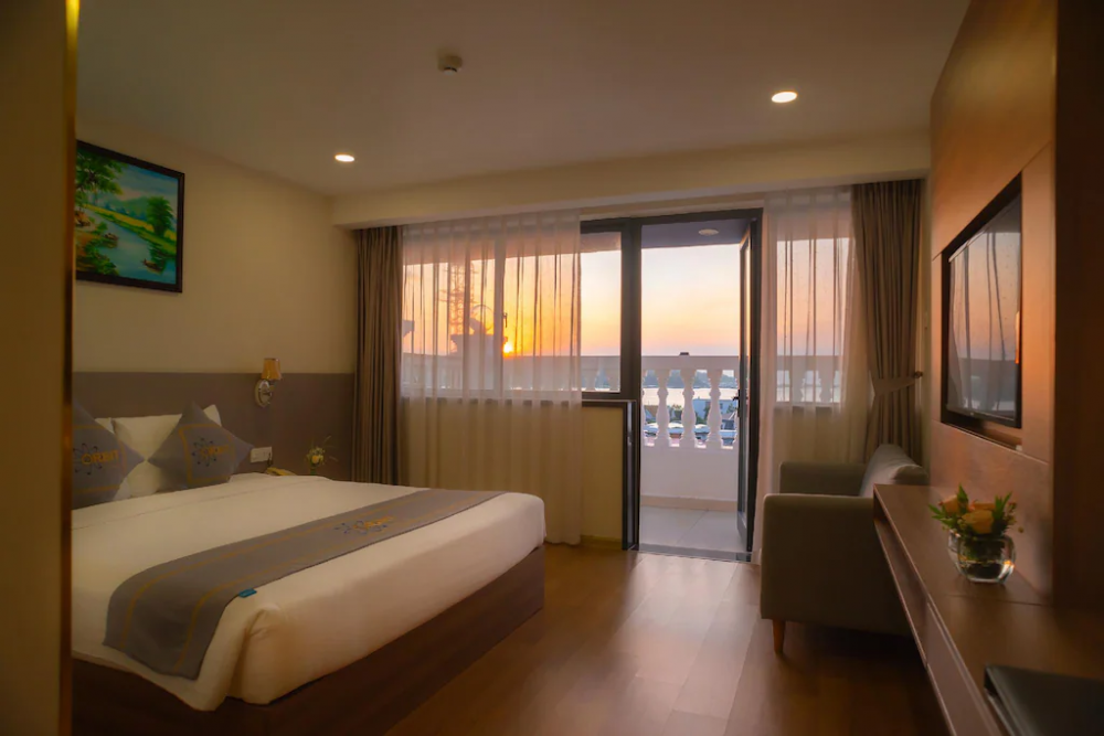Premier Room with Balcony City View, Orbit Resort & Spa 4+