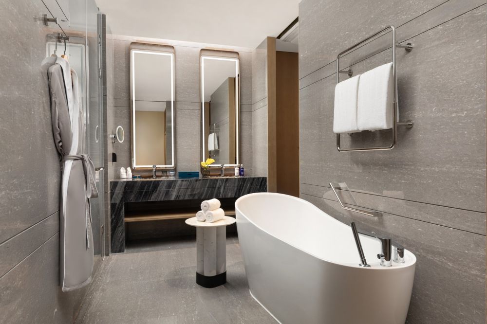 2 King Suite Ocean View, Voco Sanya Dadonghai 5*