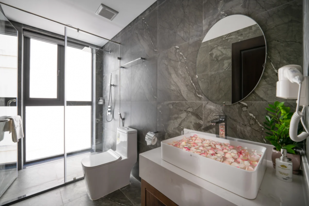 Executive Triple, Golden Lotus Luxury 4*