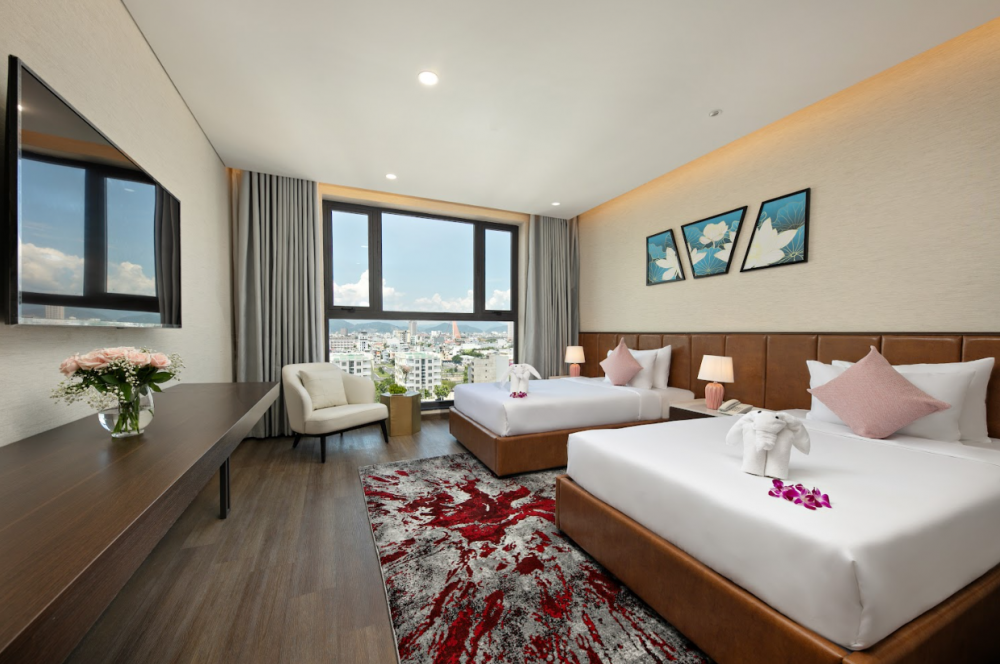 Deluxe City View with Window, Golden Lotus Grand Hotel 4*