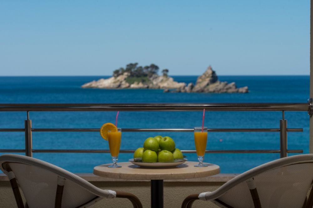 DBL Sea View, Palas 4*
