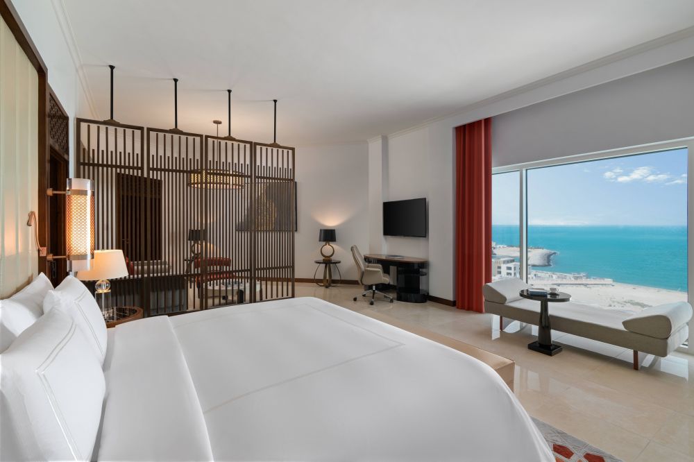 One-Bedroom Deluxe Suite, Rixos Marina Abu Dhabi 5*