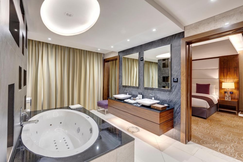 Diplomatic Suite, Crowne Plaza Muscat Ocec 4*