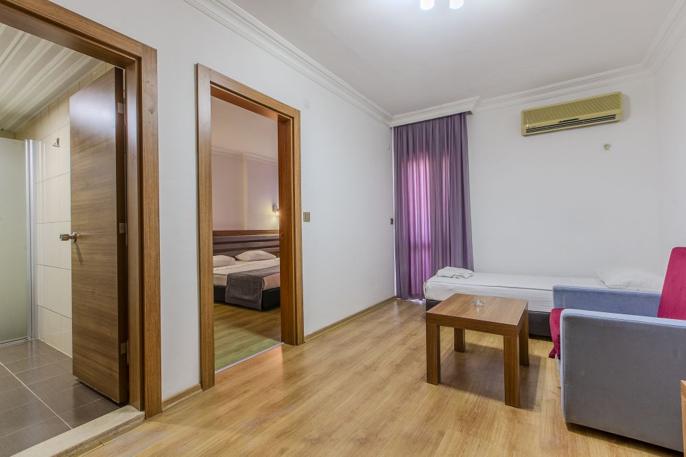 Suite Room, Bonapart Sealine Hotel 3*