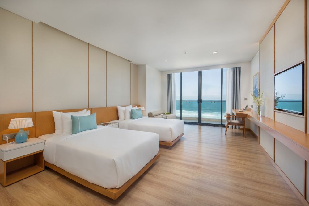 Premier Suite Ocean Front, TMS Hotel Da Nang Beach 5*