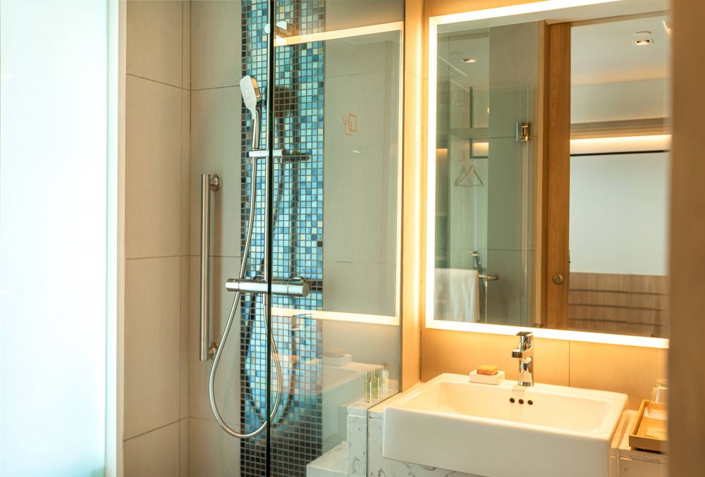 Guest Room With Balcony, Hilton Garden Inn Phuket Bangtao 4*