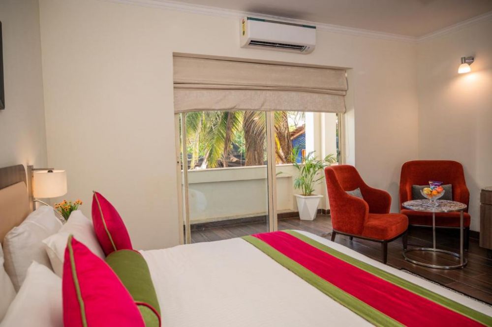 Deluxe AC, Meraden La Oasis 4*