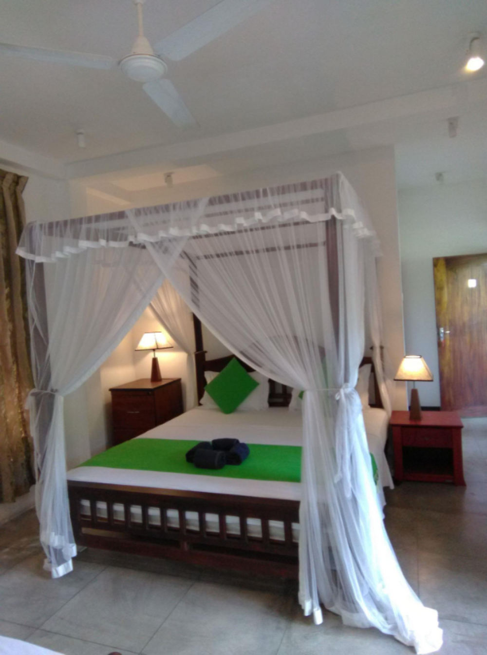 Deluxe Room non AC with balcony/with AC with balcony, Srimali's Residence 