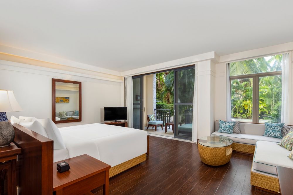 Swiss Superior King/Twin bed room with private swimming pool (ex.Small Pool Room), Swissotel Sanya Yalong Bay (ex. Huayu Resort & Spa Yalong Bay Sanya) 5*