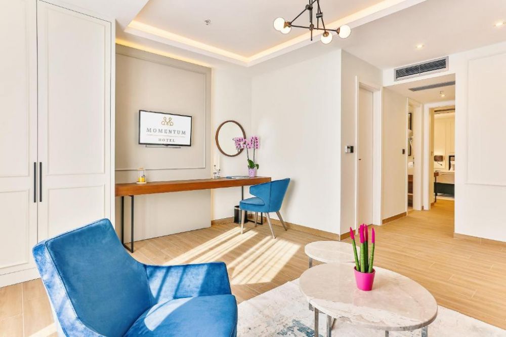Family Suite, Momentum 4*