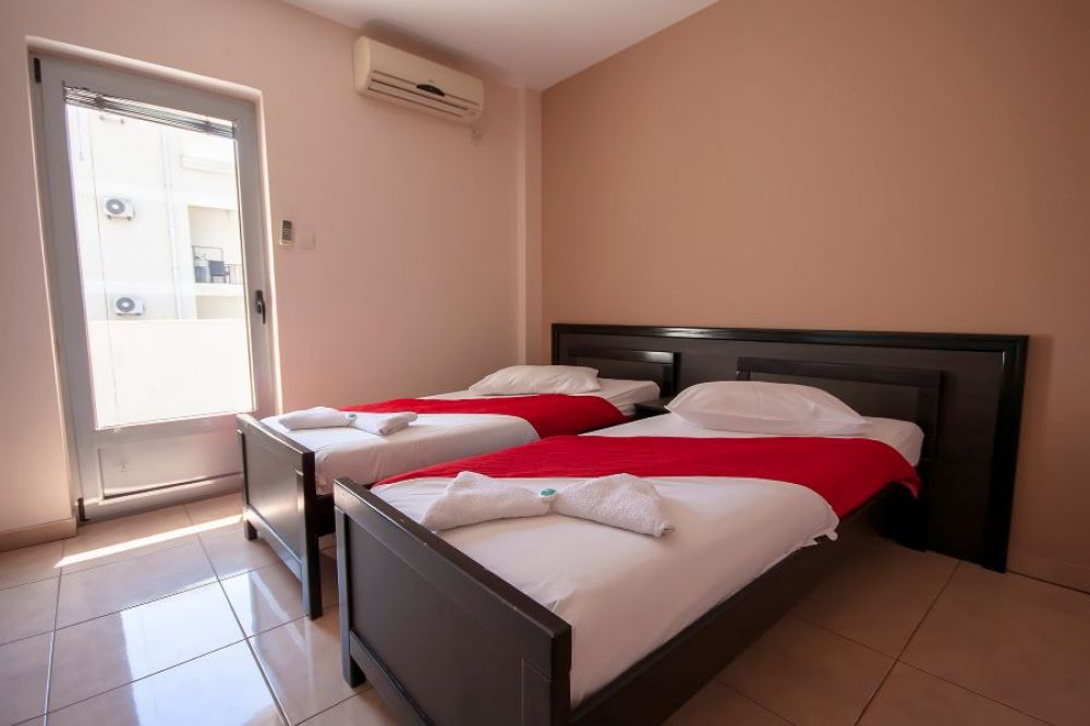 APP 02+2, Mare Apartments 3*