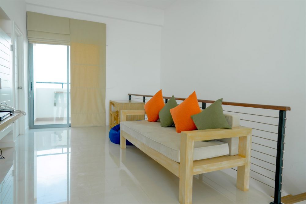 Three Bedroom Partial/Direct SV (Penthouse Partial/Direct SV), Ocean Front Condominium - Galle 4*