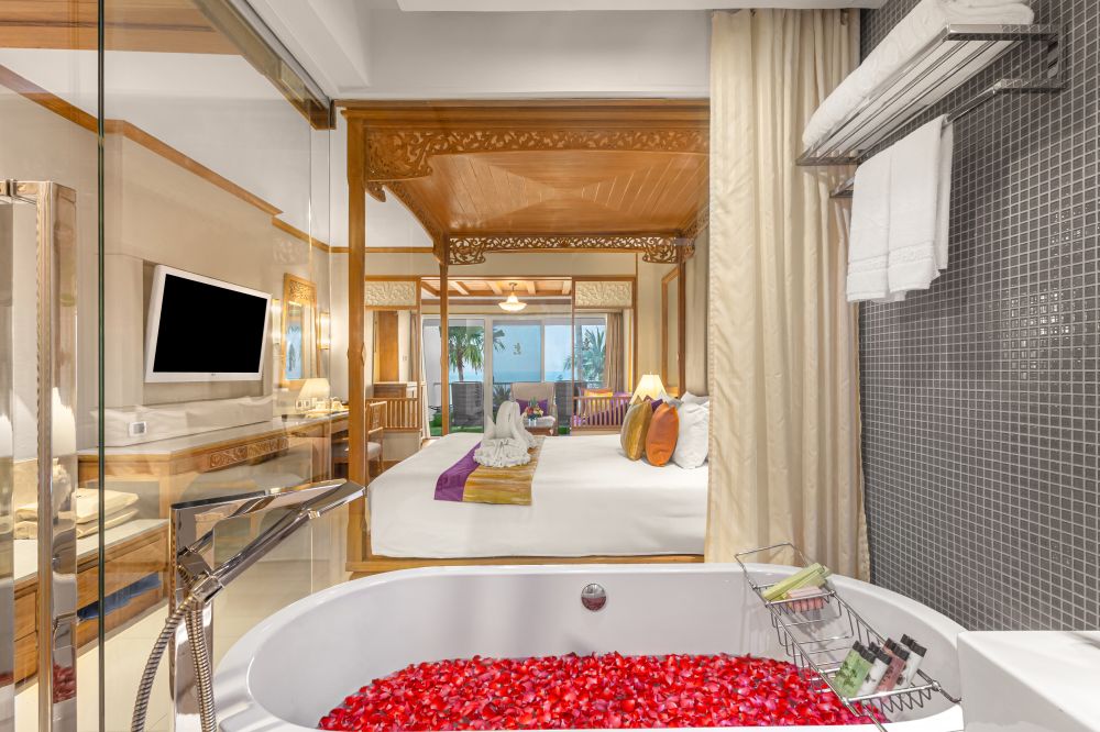 Honeymoon Deluxe Room, Royal Cliff Beach Terrace 5*